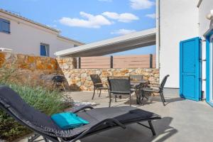 Apartment Sunshine Cres, Cerzo