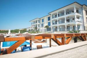 Beachfront apartment with pool, panoramic sea view - by Traveler tourist agency Krk - ID 2390, Povile