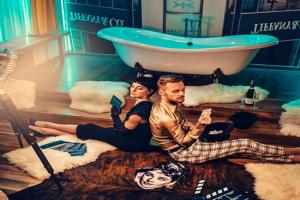 Anybody - Awarded love hotel, Brno