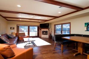 270 E College Drive Unit 206 Guest house, Durango