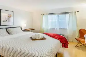 Condo in Most sought after neighborhoods Apartments, Oakland