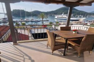 VIEW ON SCORPIOS - Ktena Accomodation Apartments, Nydri