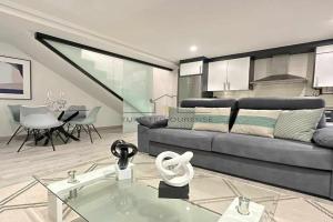 A morada das Camelias Apartments, Orense