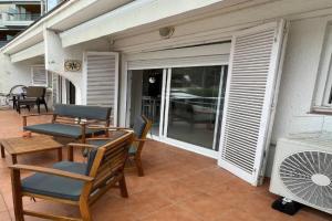 Precioso apartamento moderno en primera linea del mar AV-11, Roses
