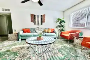First floor gated, central and remodeled apartment, Sacramento