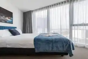 Luxurious 3 BRM Apartment, Melbourne
