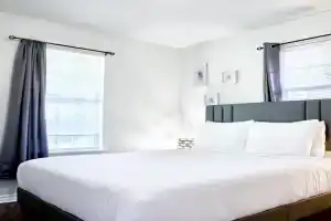 Studio Valentines Getaway 8mins to Paseo #TB, Oklahoma City