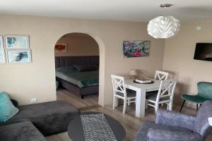 Apartman Happy 4, Kraguyevats