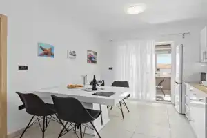 Feniks apartman, Stignano di Pola