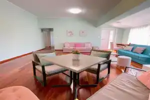 Dolce Apartments, Pomer