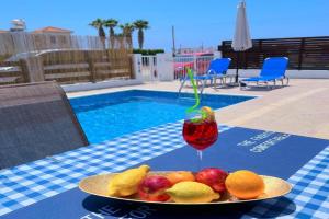 3 Bedroom Beach Seaview Villa II Private Pool, Coral Bay