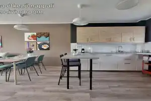 Kavics Apartman, Tata