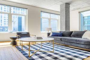 Downtown 1BR w Lounge Gyms nr shops SEA-124 Apartments, Bellevue