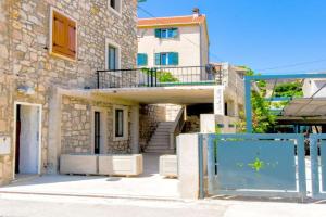 Apartment Centar, Postira