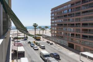 Amador, 4-J Apartments, Cullera