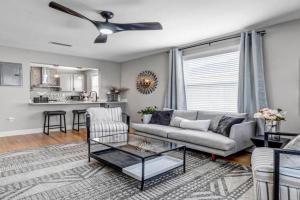 Chic Waterfront Apartment in Downtown San Marco, Jacksonville