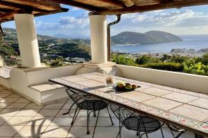 Villa 'A Pisa, Lipari Town