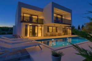 Villa Olive Garden with beautiful view, Cornicchia