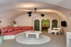 Hermes Cave House bys Local Cave Houses, Oia