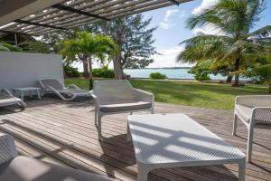 VILLA PIEDS DANS L'EAU - GRAND BAIE, Pointe aux Canonniers