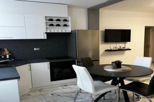 Apartma Šmit Premium, Vir