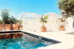 ROMEO AND JULIO SUMMER HOUSE, Kalafatis