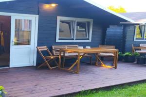 Poilsio namelis prie jūros Palangoje - rami vieta šalia pajūrio pušyno, dviračių takas, terasa, nemokamas parkingas Guest house, Nida