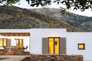 Flaros Village, Kamarai