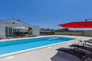Holiday Home Noce by Interhome, Krnica