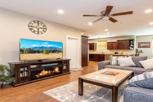 Luxury Home Downtown NAU Route 66 Snowbowl Guest house, Flagstaff