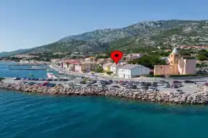 Seafront Apartment Sanja - Happy Rentals, Karlobag