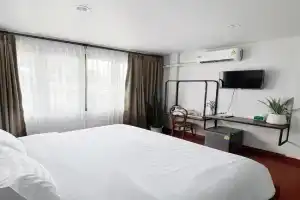 Homie Non - โฮมมี่ นนท์ Hostel, Pak Kret