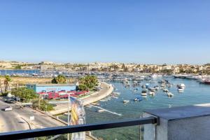 Gzira's Seashore Stayaway close to Manuel Island Apartments, Msida