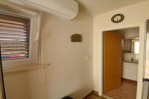 Apartman Aenona, Nin