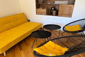 Flat in front of National Park Apartments, Borjomi