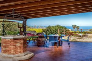 Villa Elena 2 Km from the Natural Reserve of Zingaro, Scopello