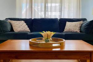 Green Roof Inn - Centrally Located 2BR/1BA Home, Evansville