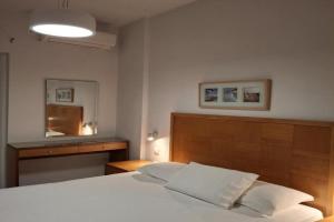 ERODIOS apartments, Karistos