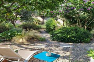 Chez Nous dans notre petit jardin Guest house, Montpellier