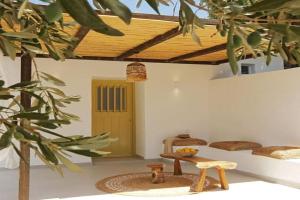 Syrolia village, Kinion