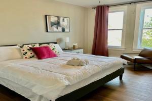 Color Pop Casas - Townhomes near Ford Center, Evansville