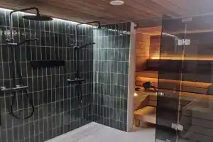 Bright, big apartment with own sauna & balcony, Helsinki