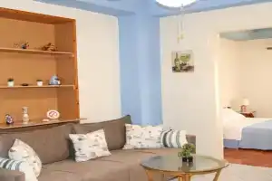 Ellis Apartments, Lixouri