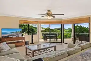 Grand Champions 55, Beautifully Renovated Single Level, Ocean Views, Split AC Guest house, Wailea