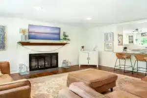 Cozy Creekside Rancher-Heart of Downtown Guest house, Knoxville