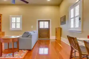 Cozy Getaway Near Magazine Street! Apartments, New Orleans