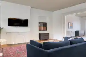 Apartment With King Bed In Downtown, Louisville