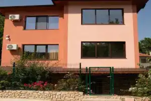 Private Rooms, Kranevo