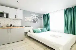 Apartamenti MYFREEDOM v tsentri Kiieva, poruch iz metro Kontraktova ploshcha, Kiev