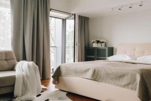 Dream Stay - Stylish Studio with French Balcony, Tallinn